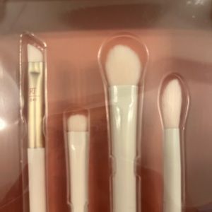 Real Technique Makeup Brushes